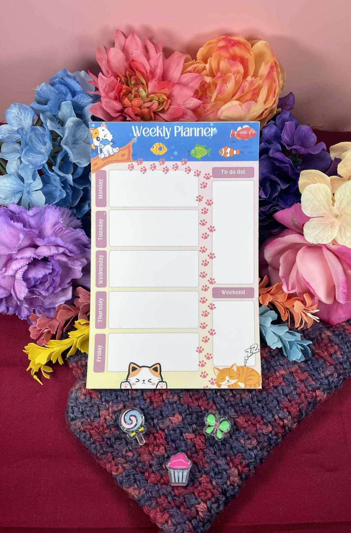 Whiskers &amp; Weekends Weekly Planner Notepad 5.5&quot; x 8.5&quot;