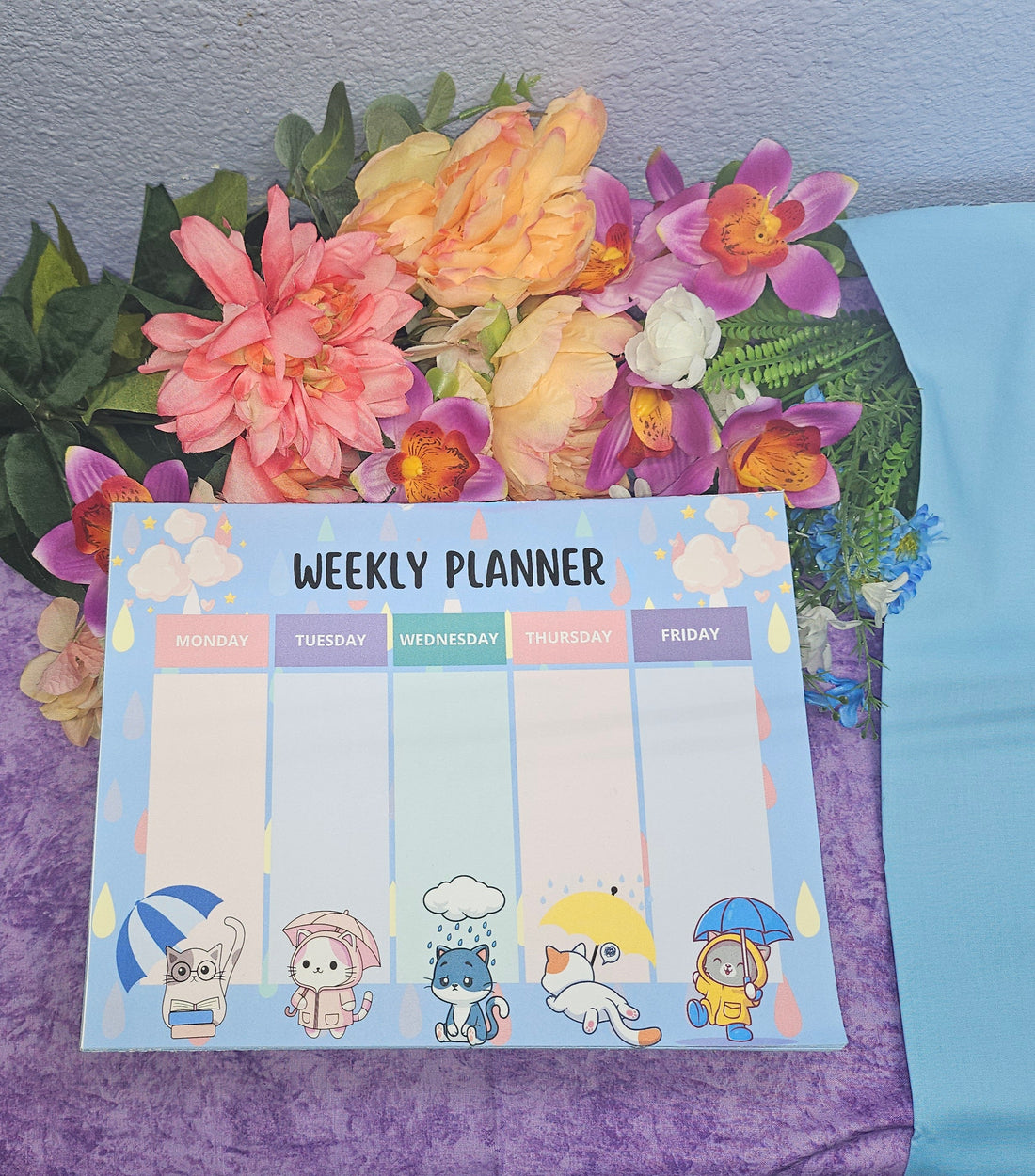 Rainy Day: Cat Parade Weekly Planner Notepad 8.5&quot; x 11&quot; - Bookworm Gift - Notepad