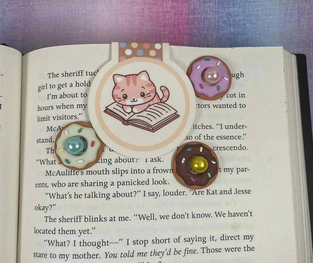 Paws &amp; Pages Reading Cat Magnetic Bookmark - Autumnmist Boutique