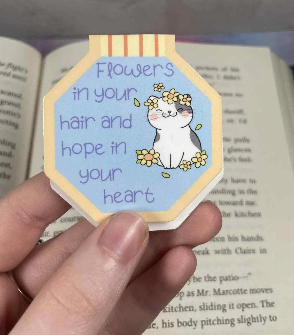 Daisy Heart Magnetic Bookmark - Autumnmist Boutique