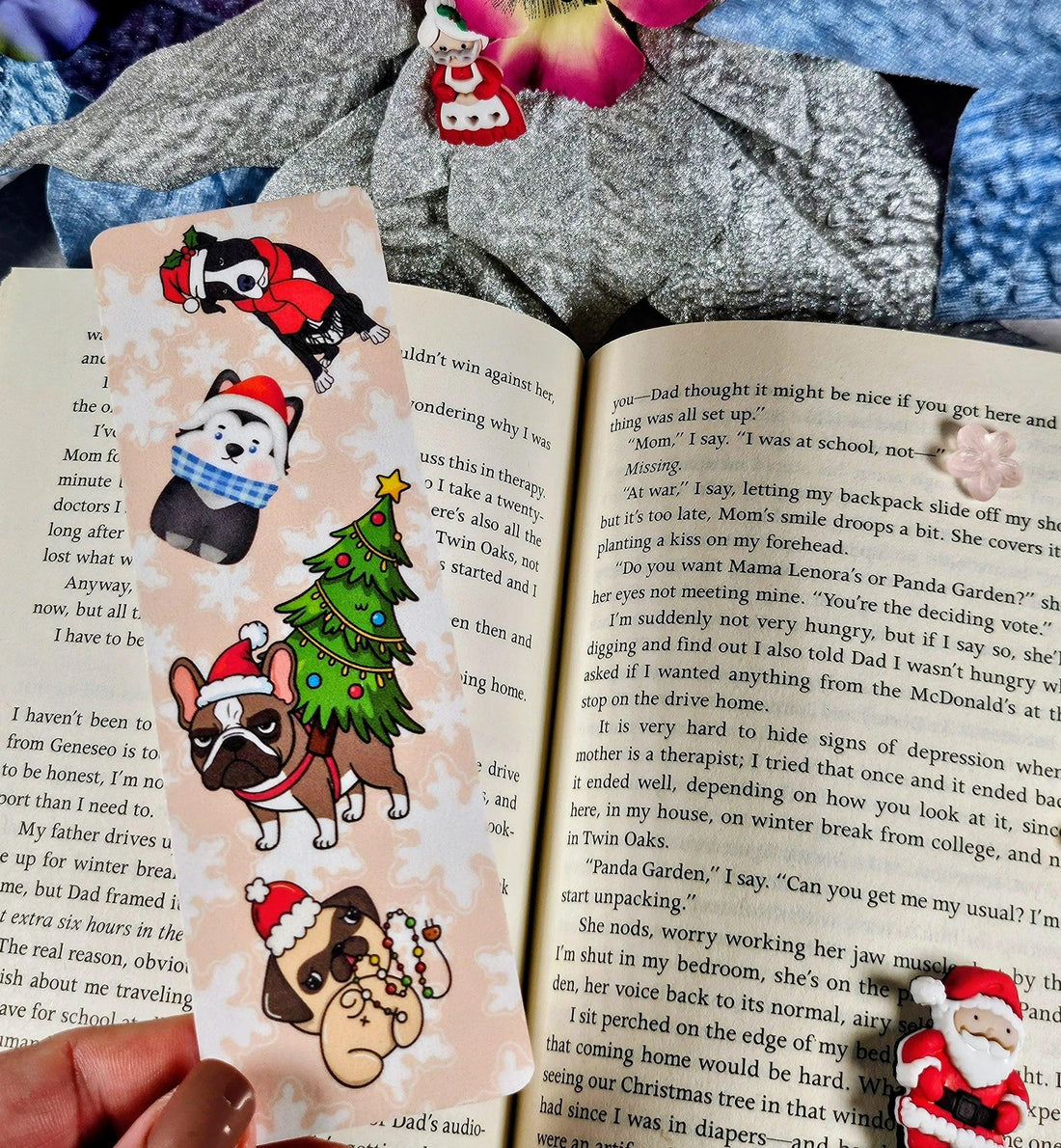 Deck the Paws Laminated Bookmark - Autumnmist Boutique