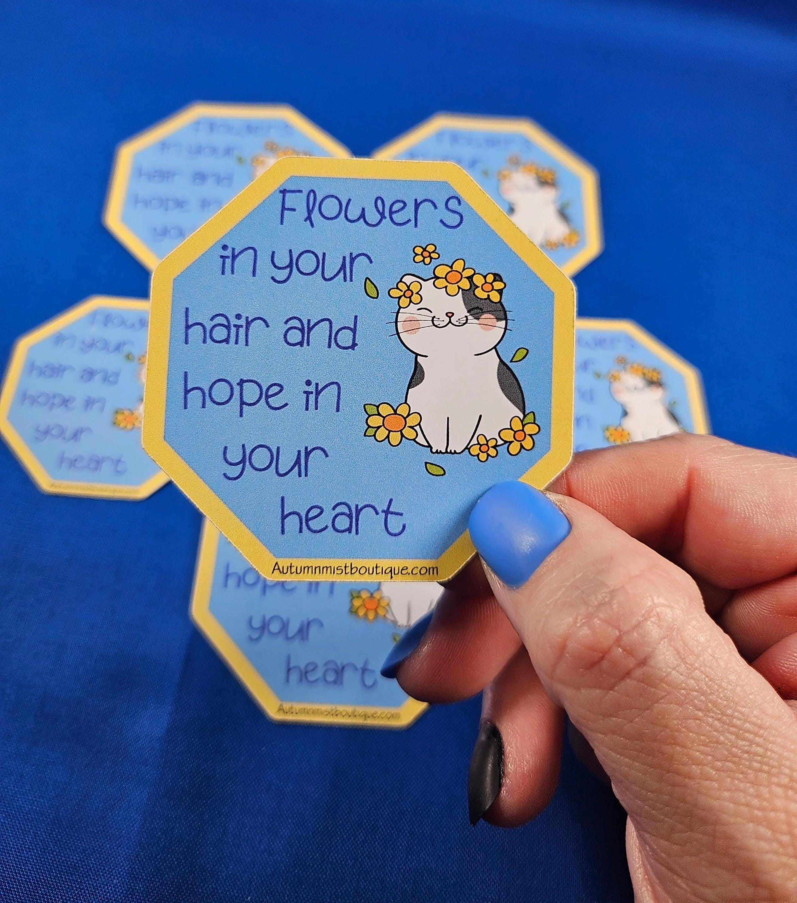 Daisy Heart Vinyl Sticker - Autumnmist Boutique